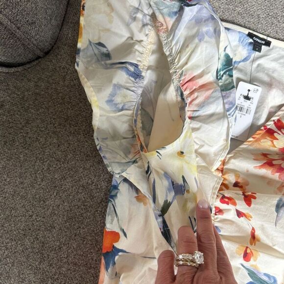 Express Floral Ruffle Sleeve Top Small - Picture 3 of 6